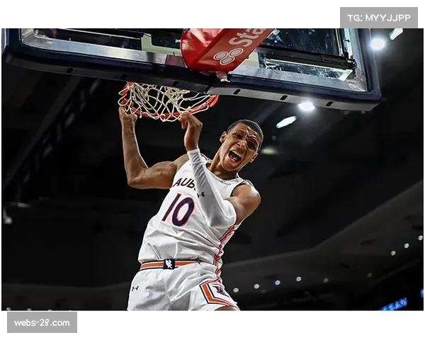 火箭史密斯进攻手段进化 从定点射手转型为低位中距离万花筒